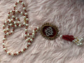 Calligraphic Pendants Round